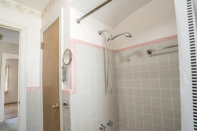 155 Cornell Avenue, Des Plaines, IL 60016