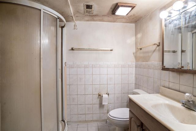 155 Cornell Avenue, Des Plaines, IL 60016