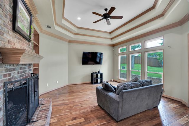 6105 Waterview Drive, Arlington, TX 76016