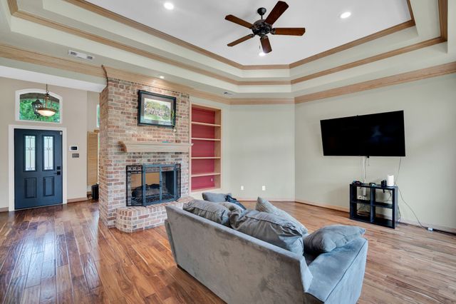 6105 Waterview Drive, Arlington, TX 76016