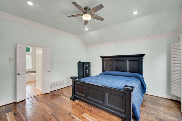 6105 Waterview Drive, Arlington, TX 76016