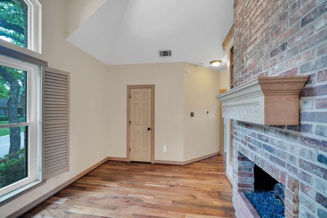 6105 Waterview Drive, Arlington, TX 76016