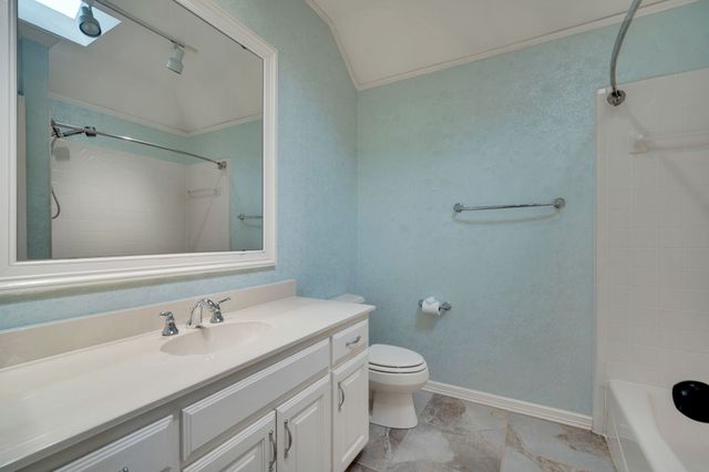 6105 Waterview Drive, Arlington, TX 76016