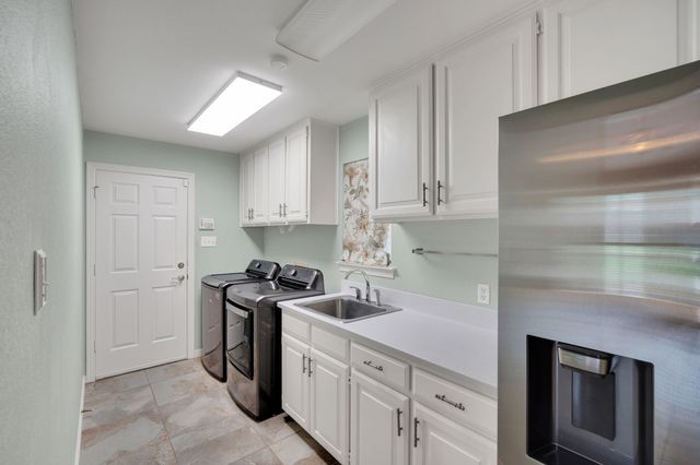 6105 Waterview Drive, Arlington, TX 76016