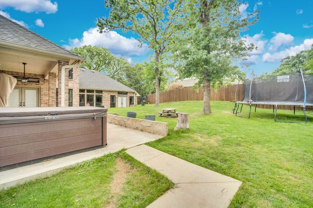 6105 Waterview Drive, Arlington, TX 76016