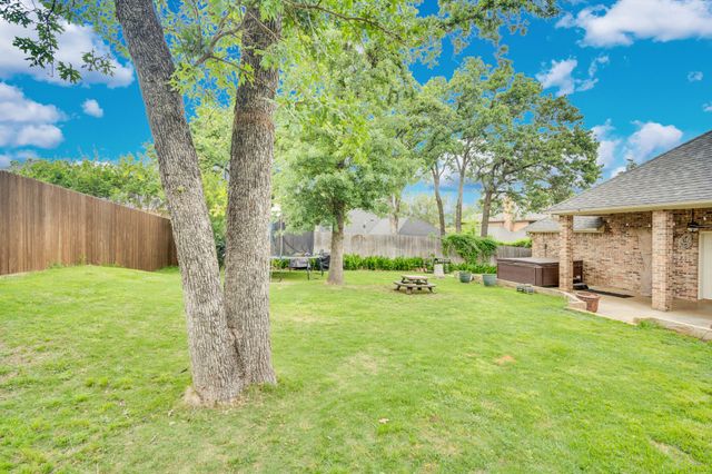 6105 Waterview Drive, Arlington, TX 76016