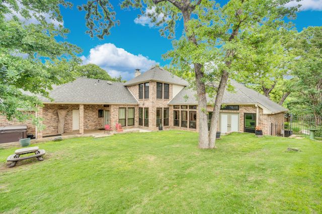 6105 Waterview Drive, Arlington, TX 76016