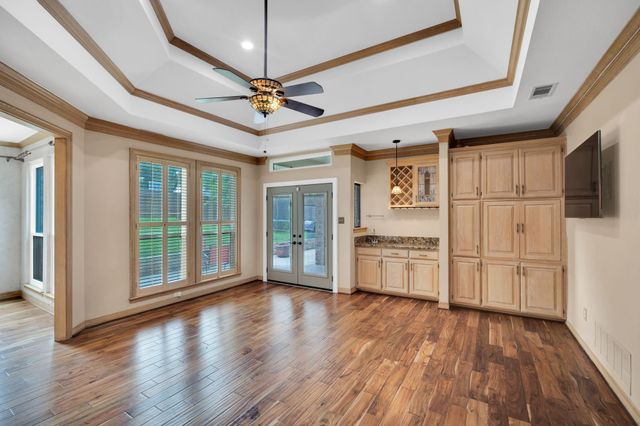 6105 Waterview Drive, Arlington, TX 76016