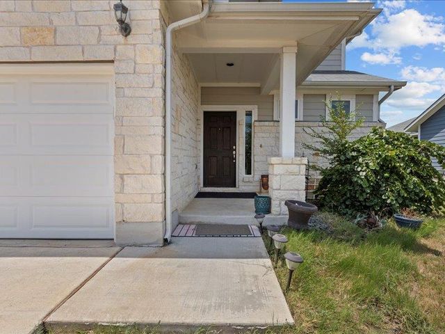 204 Lake Placid RUN, Elgin, TX 78621