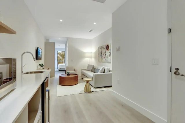 229 SW 9th Street 201, Miami, FL 33130