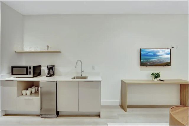 229 SW 9th Street 201, Miami, FL 33130