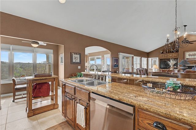 29 Eddleston Drive, Bella Vista, AR 72715