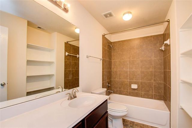 5136 Gable Lane, Houston, TX 77066