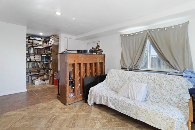 3061 Kroy Way, Sacramento, CA 95820