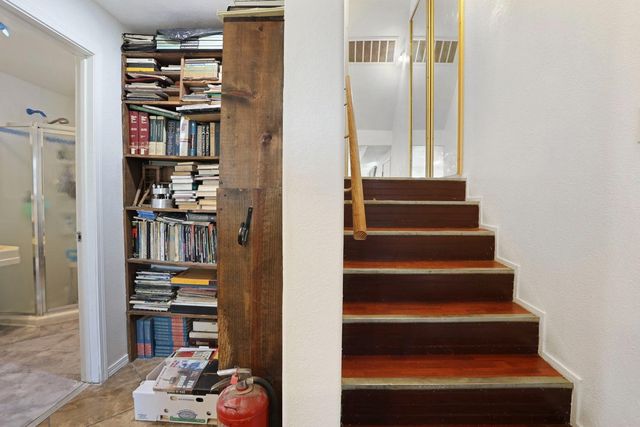 3061 Kroy Way, Sacramento, CA 95820