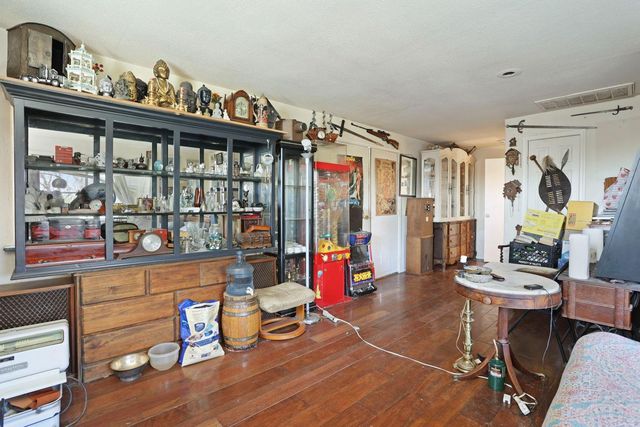 3061 Kroy Way, Sacramento, CA 95820