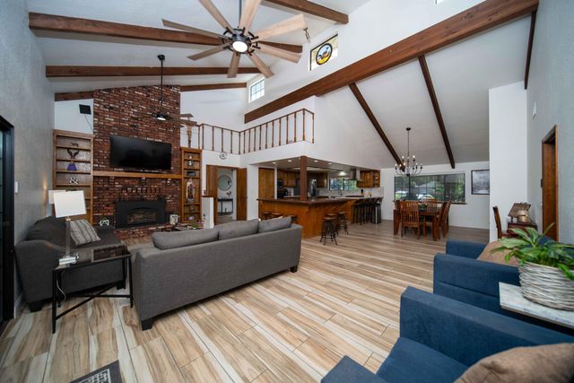 453 Timmy Avenue, Clovis, CA 93612