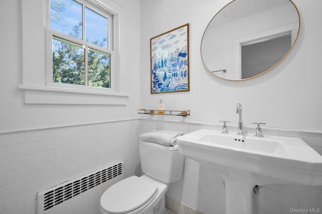 36 S Howells Point Road, Bellport Village, NY 11713