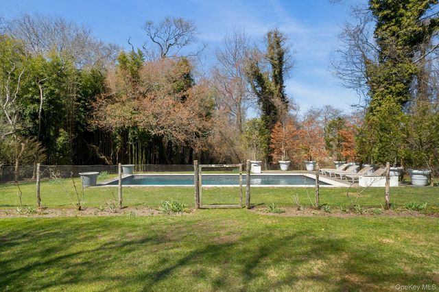 36 S Howells Point Road, Bellport Village, NY 11713
