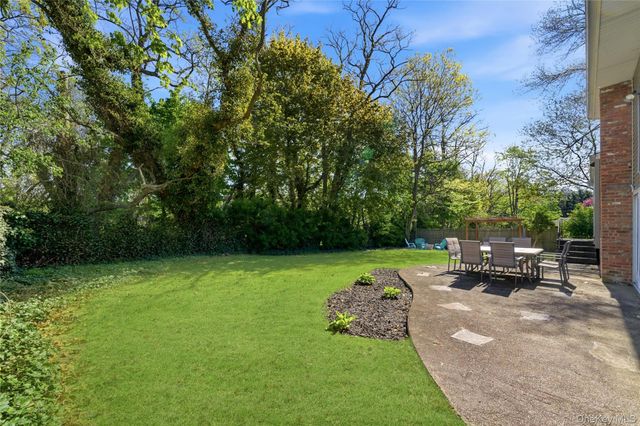 99 Redwood Lane, Massapequa Park, NY 11762