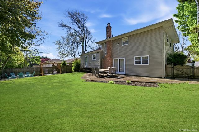 99 Redwood Lane, Massapequa Park, NY 11762