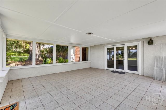 92 Old Mill Road E, Richmond Hill, GA 31324