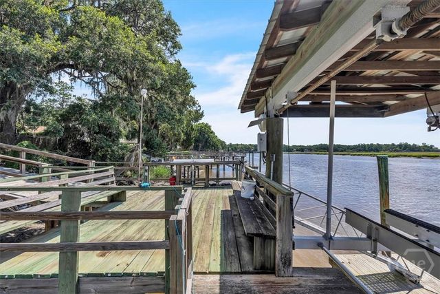 92 Old Mill Road E, Richmond Hill, GA 31324