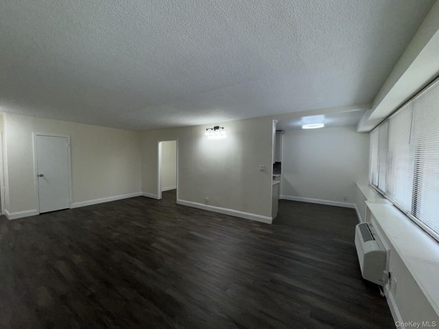 15 Stewart Place 3D, White Plains, NY 10603