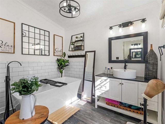 535 Oak Trace Court, Jonesboro, GA 30238