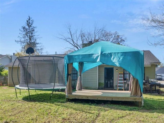 535 Oak Trace Court, Jonesboro, GA 30238