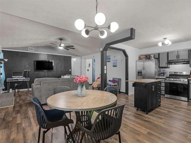 535 Oak Trace Court, Jonesboro, GA 30238