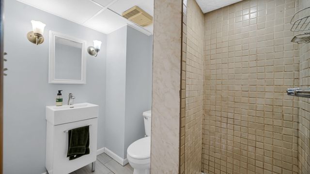 3915 W 104th Street, Chicago, IL 60655