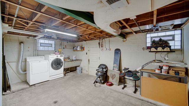 3915 W 104th Street, Chicago, IL 60655