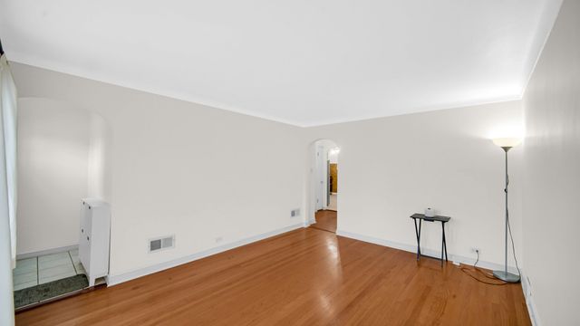 3915 W 104th Street, Chicago, IL 60655