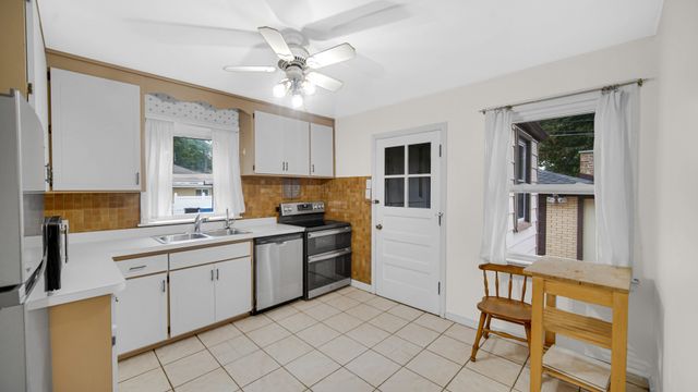 3915 W 104th Street, Chicago, IL 60655