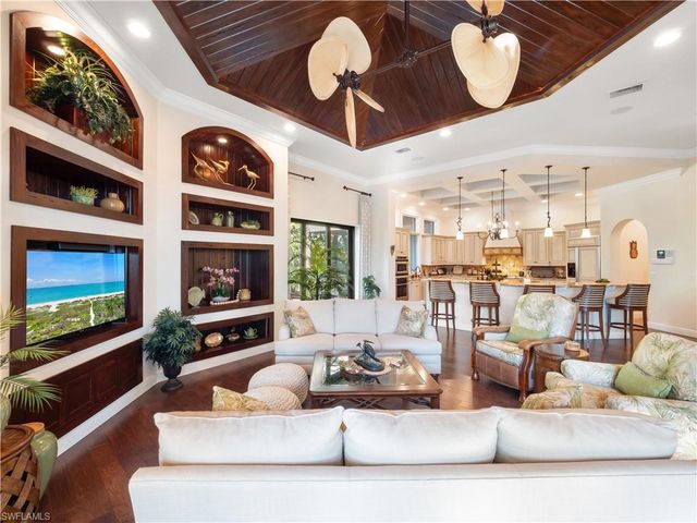 1265 Canterbury DR, Fort Myers, FL 33901