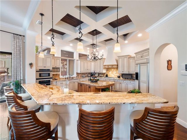 1265 Canterbury DR, Fort Myers, FL 33901