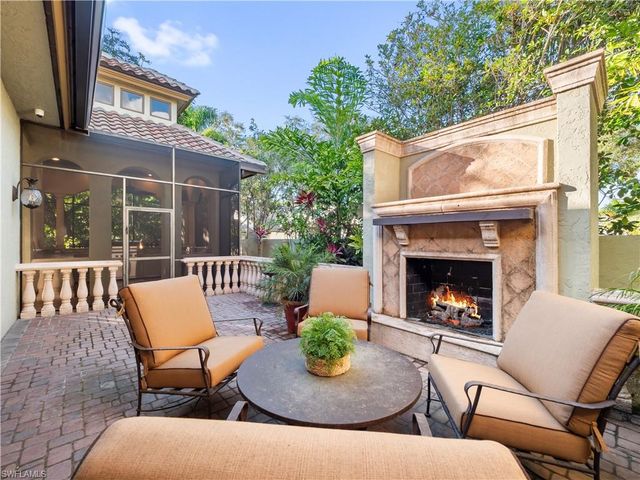 1265 Canterbury DR, Fort Myers, FL 33901