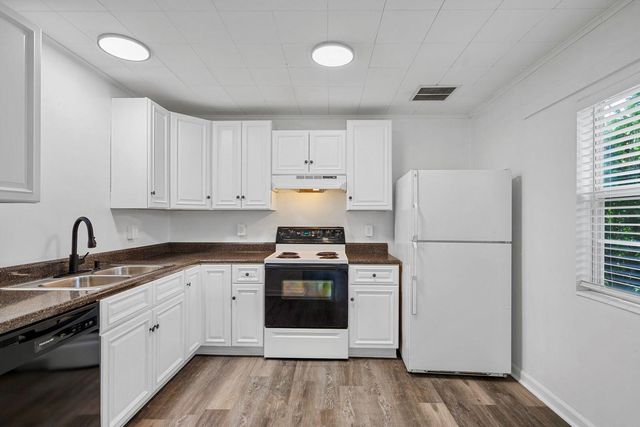 420 Hedgewood Drive, Chattanooga, TN 37405