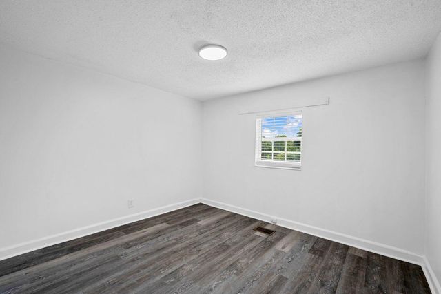 420 Hedgewood Drive, Chattanooga, TN 37405