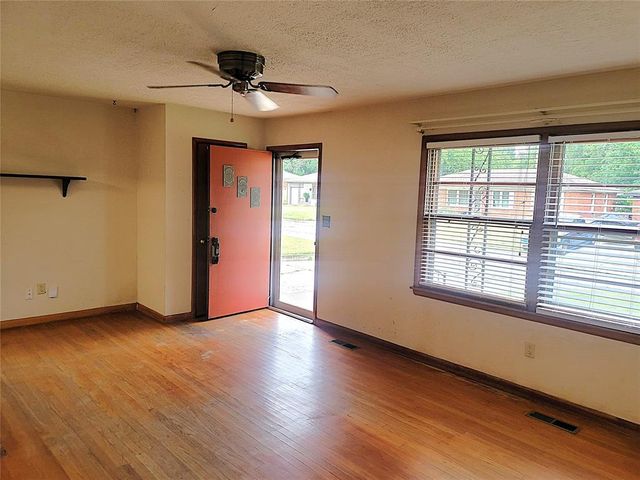 5344 NW 45th Street, Warr Acres, OK 73122