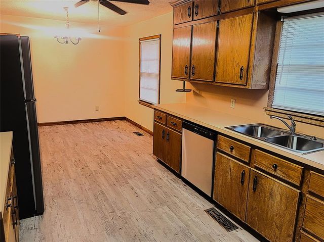 5344 NW 45th Street, Warr Acres, OK 73122