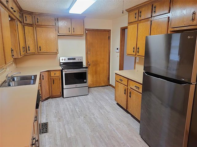 5344 NW 45th Street, Warr Acres, OK 73122