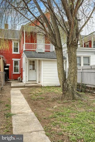 347 E LOUTHER ST, Carlisle, PA 17013