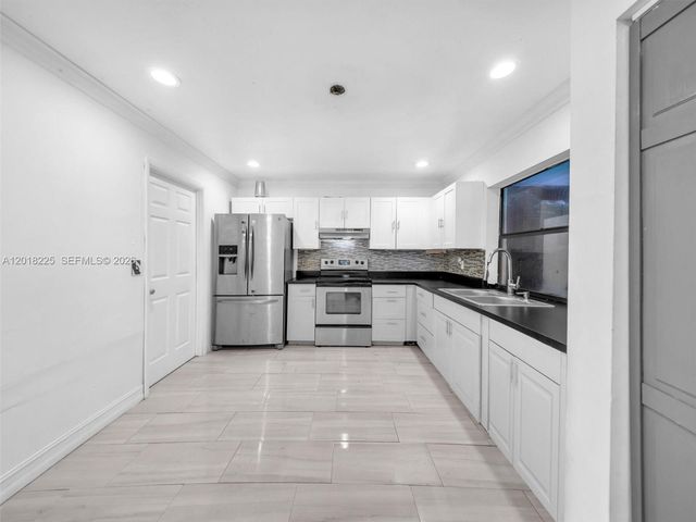 1027 SW 49th Ter, Margate, FL 33068
