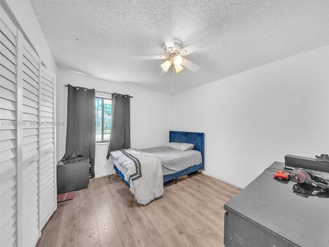 1027 SW 49th Ter, Margate, FL 33068