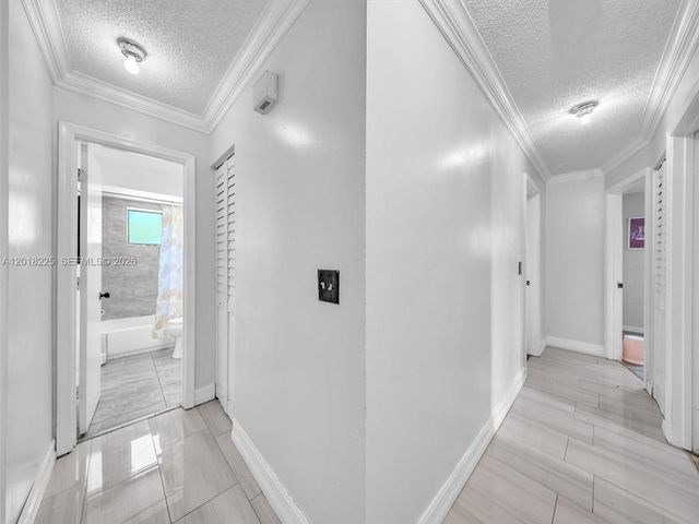1027 SW 49th Ter, Margate, FL 33068