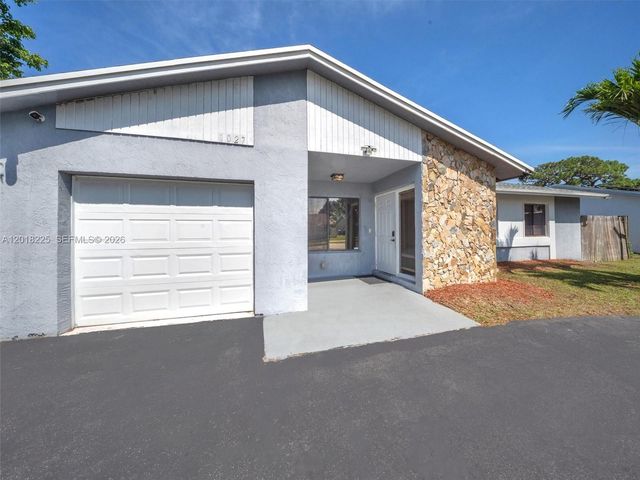 1027 SW 49th Ter, Margate, FL 33068