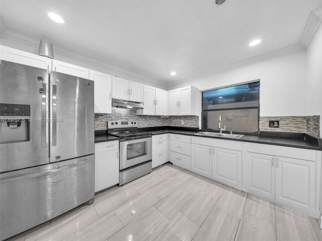 1027 SW 49th Ter, Margate, FL 33068