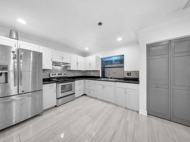 1027 SW 49th Ter, Margate, FL 33068
